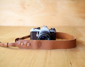 Personalized Tan Leather Camera Strap – DSLR/SLR with Quick Connect