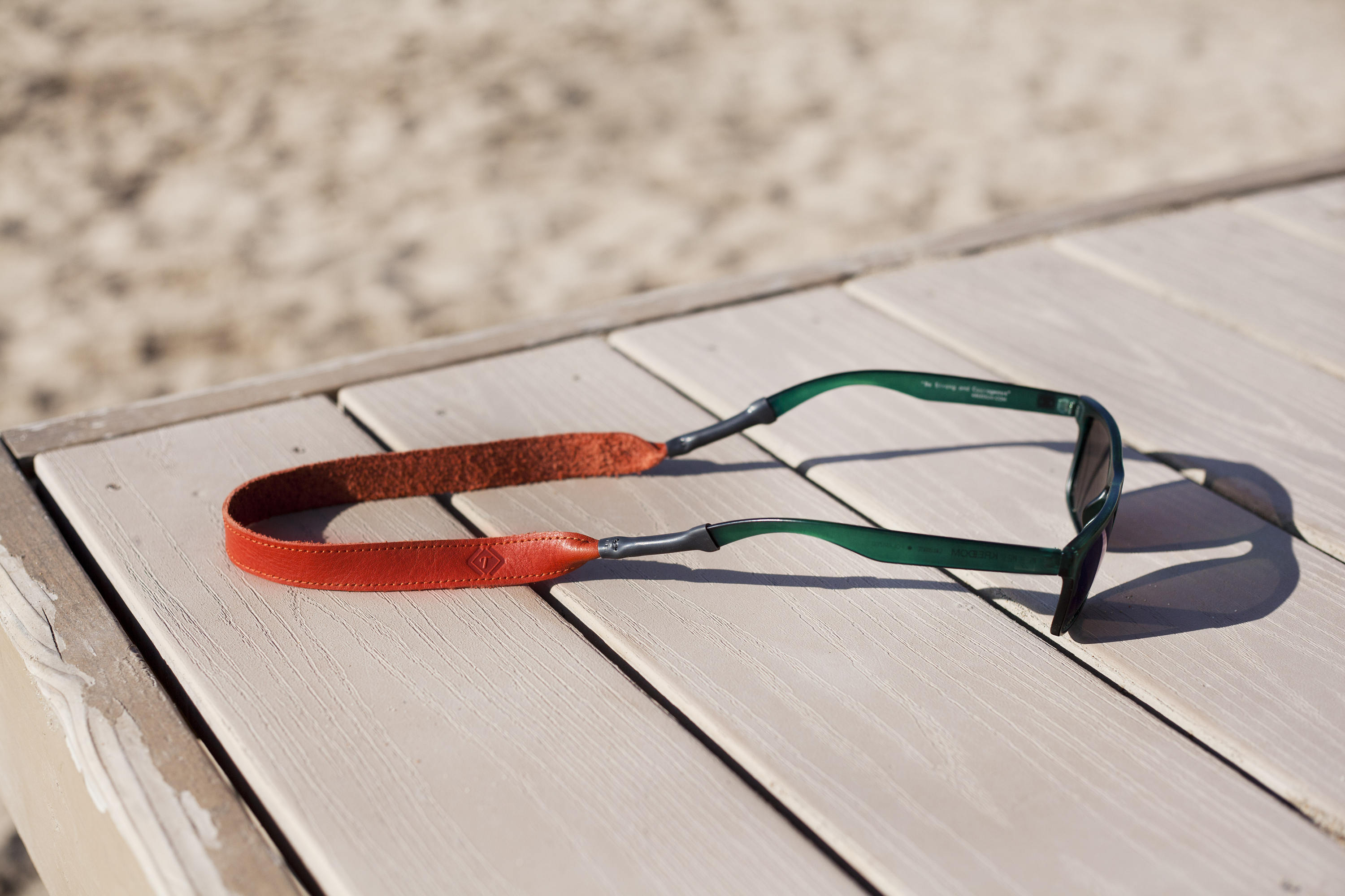 Rotes Brillenband / Sonnenbrillenhalter / Brillenband - .de