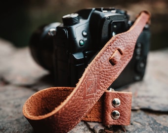 Personalized Brown Leather Camera Wrist Strap – DSLR/SLR, Photographer Gift