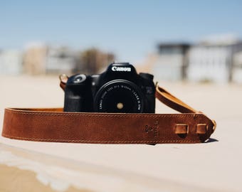 Personalized - Brown Leather Camera Strap for DSL/SLR camera, DSLR Camera Strap. Camera accessories. Canon camera strap. Nikon camera strap.