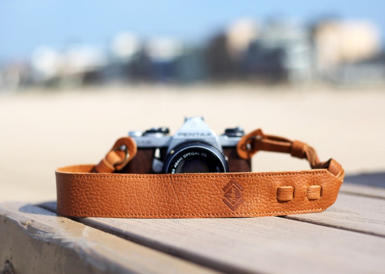 Leather Camera Strap for DSLR or SLR camera, Camera strap for Nikon, Canon, Sony, Fuji & other cameras. Tan