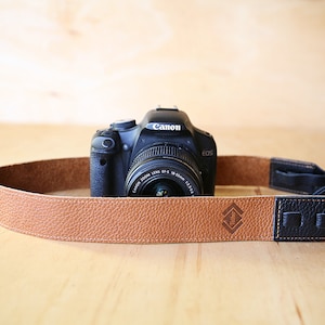 Camera Strap - Leather Cross Body Camera Strap for DSLR or SLR camera, Camera strap for Nikon, Canon, Sony, Fuji & other cameras.
