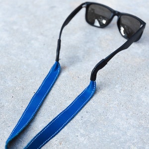 High quality leather sunglass strap for him. Gifts for him. Leather gifts for him. Sunglass strap. Sunglass Holder. Sunglass Croakie, Strap for sunglasses.