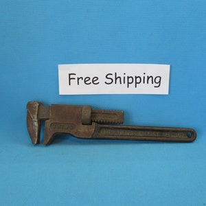 Vintage Adjustable Pipe Wrench, Monkey Wrench, Mechanic Carpenter Industrial Farm, Rusty Metal Tool, Free Shipping