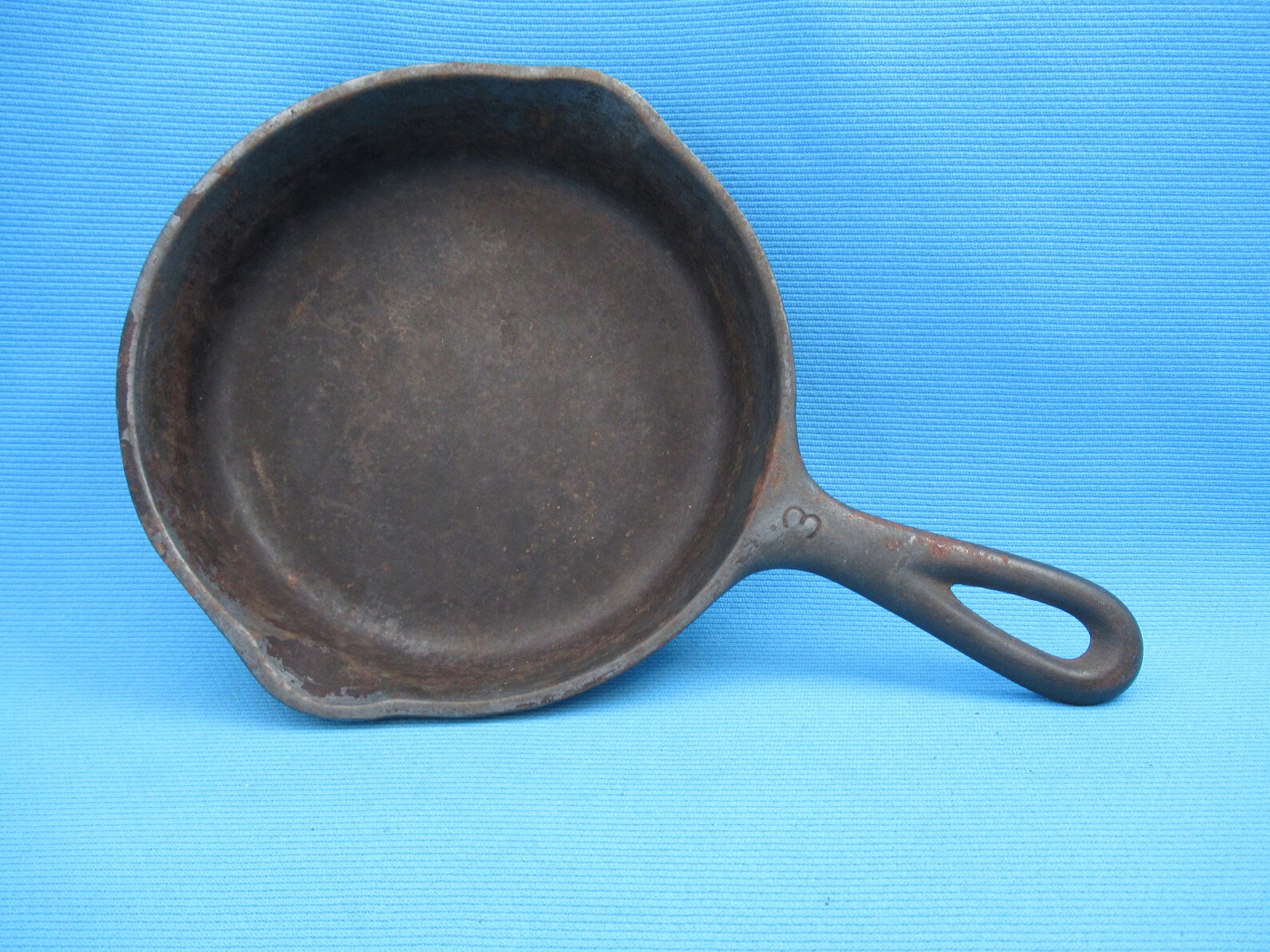 Vintage Wagner NO. 3 Cast Iron Skillet Fry Pan, 1063 J, Kettle Cauldron