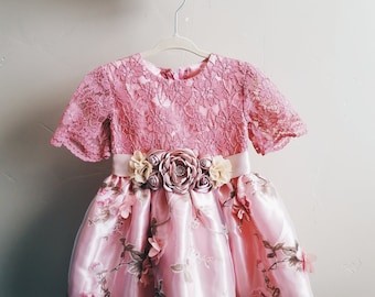Elegant Pink Lace Flower Girl Dress: Handmade Wedding Outfit