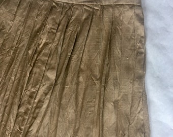 JH Collectibles 100 percent silk skirt