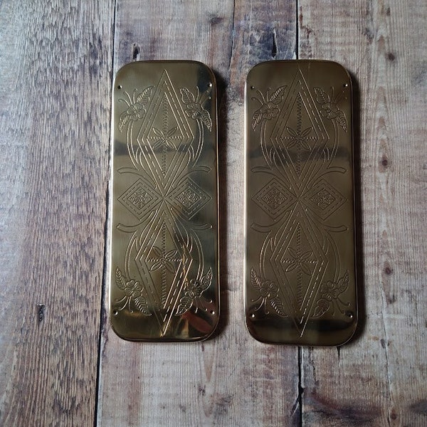1 Set Of Polished Brass Door Push Finger Plates