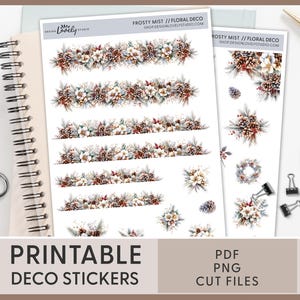 Pode incluir: Autocolantes decorativos imprim&iacute;veis com desenhos florais, incluindo flores brancas, pinhas castanhas e folhas verdes. Os autocolantes est&atilde;o dispostos em bordas horizontais e arranjos florais. Um caderno, uma tesoura e uma ch&aacute;vena de caf&eacute; tamb&eacute;m est&atilde;o presentes.
