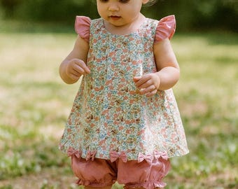Baby girl summer back bow bloomer set. Pink Floral short set toddler floral short set floral bloomer short set. Pink Flutter sleeves