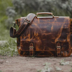 Sitka Leather Messenger Antique Brown