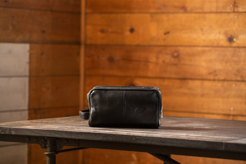 Buffalo Leather Dopp Bag Black