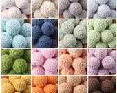 20MM - 5 wooden balls crochet covered - 5 crochet beads 20mm - 5 holz häkelperlen 20MM- Boules crochet 20mm