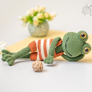 Frog amigurumi, Frog Vampire Crochet Toy, Halloween Toy