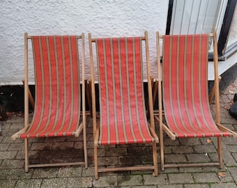 A Folding Wooden Vintage Deckchair original fabric ideal for a vintage Camper Van, Beach or as a Patio Chair