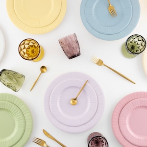 Les 8 assiettes 21 cm en carton compostable couleur pastel rose/ bleu/ lavande / vert /sable