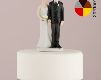 Daring pinched porcelain cake figurine