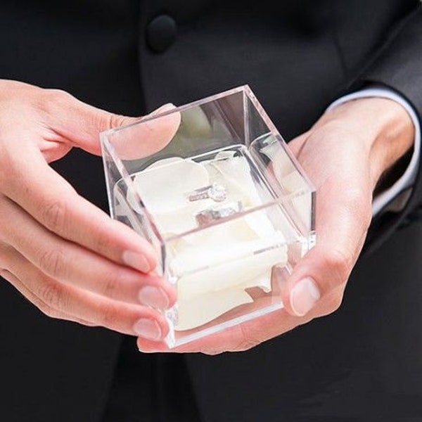 The door rings transparent acrylic box