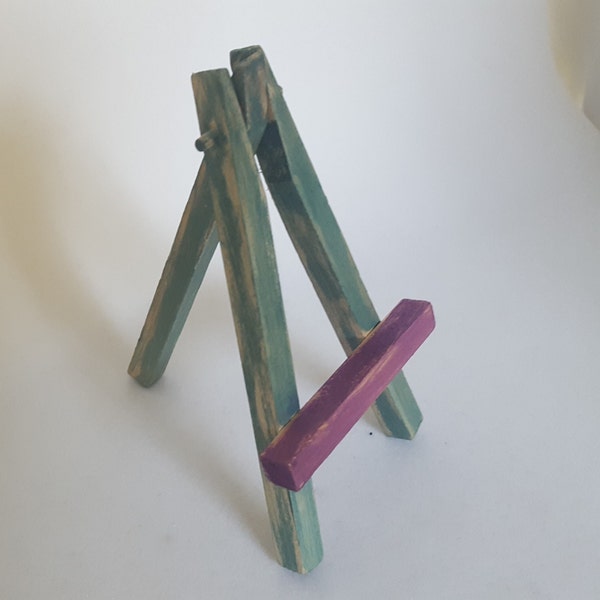 Hand painted mini wooden easels