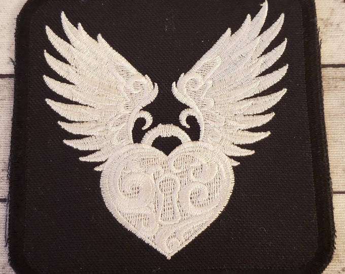 Baroque Heart Locket Patch: Embroidered Iron-On Applique