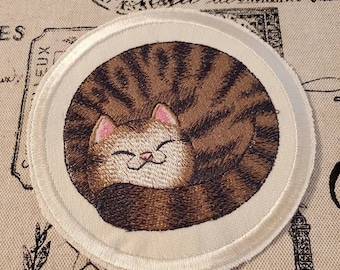 Brown Tabby Cat Patch: Embroidered Applique, Iron On / Sew On