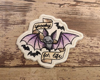 Spooky Bat Patch: Embroidered Applique - Iron On / Sew On