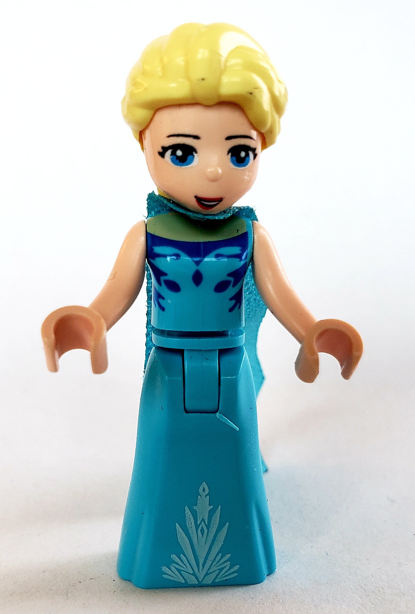 elsa lego figure