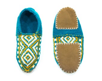 narrow bedroom slippers