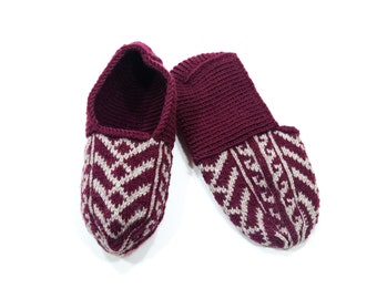 Plum & White WITHOUT Suede Soles Women's 6-9.5. Slipper Socks. Knit House shoes. Travel necessity. US Shipping