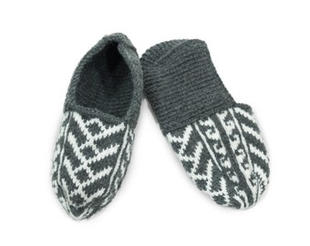 Gray & White WITHOUT Suede Soles Women's 6-11. Knitted House Slippers lounge socks, hand-knit in Azerbaijan. US Shipping