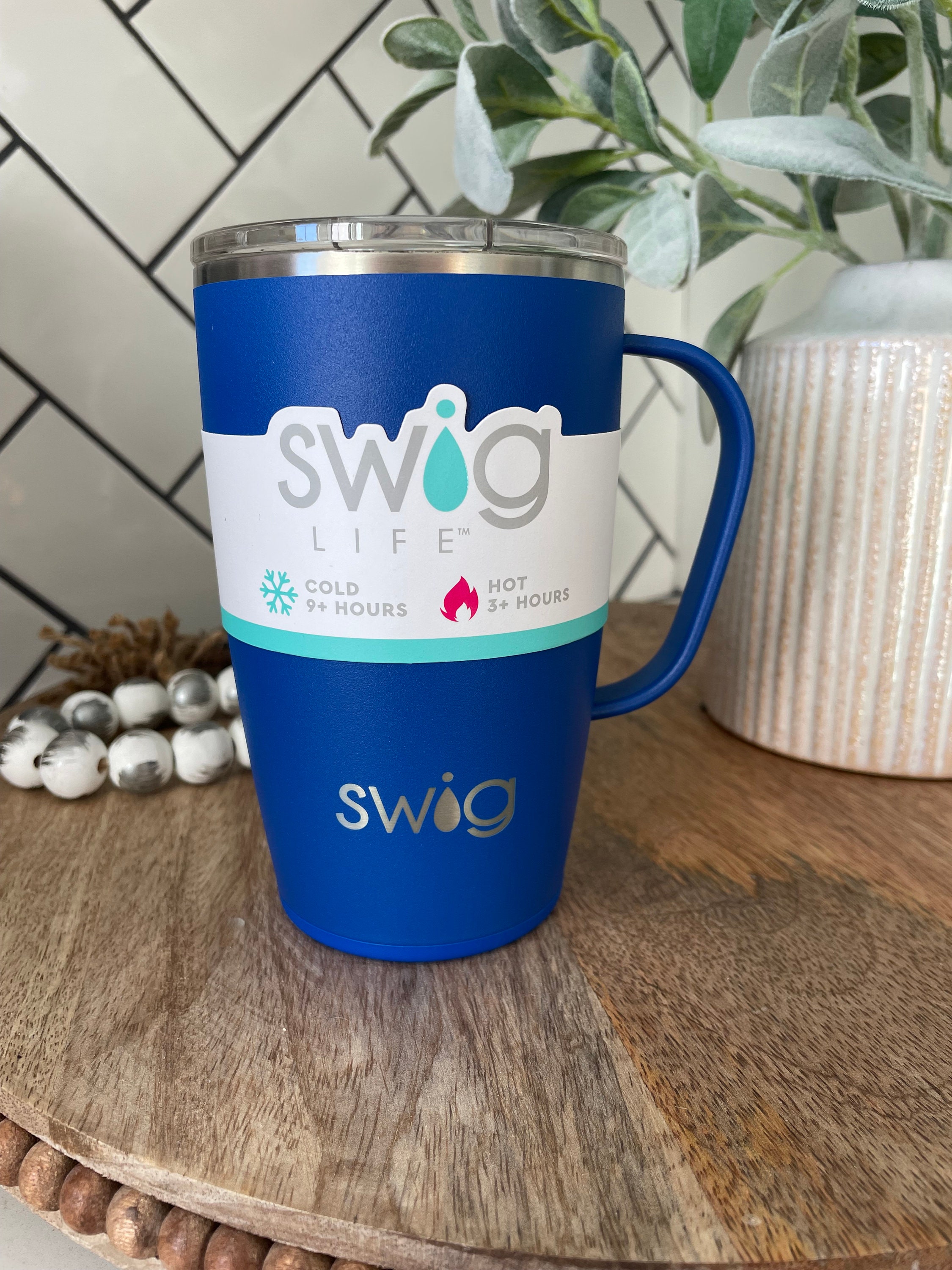 Swig Life 18oz Travel Mug with Handle and Lid, Cup Holder Friendly, Caliente