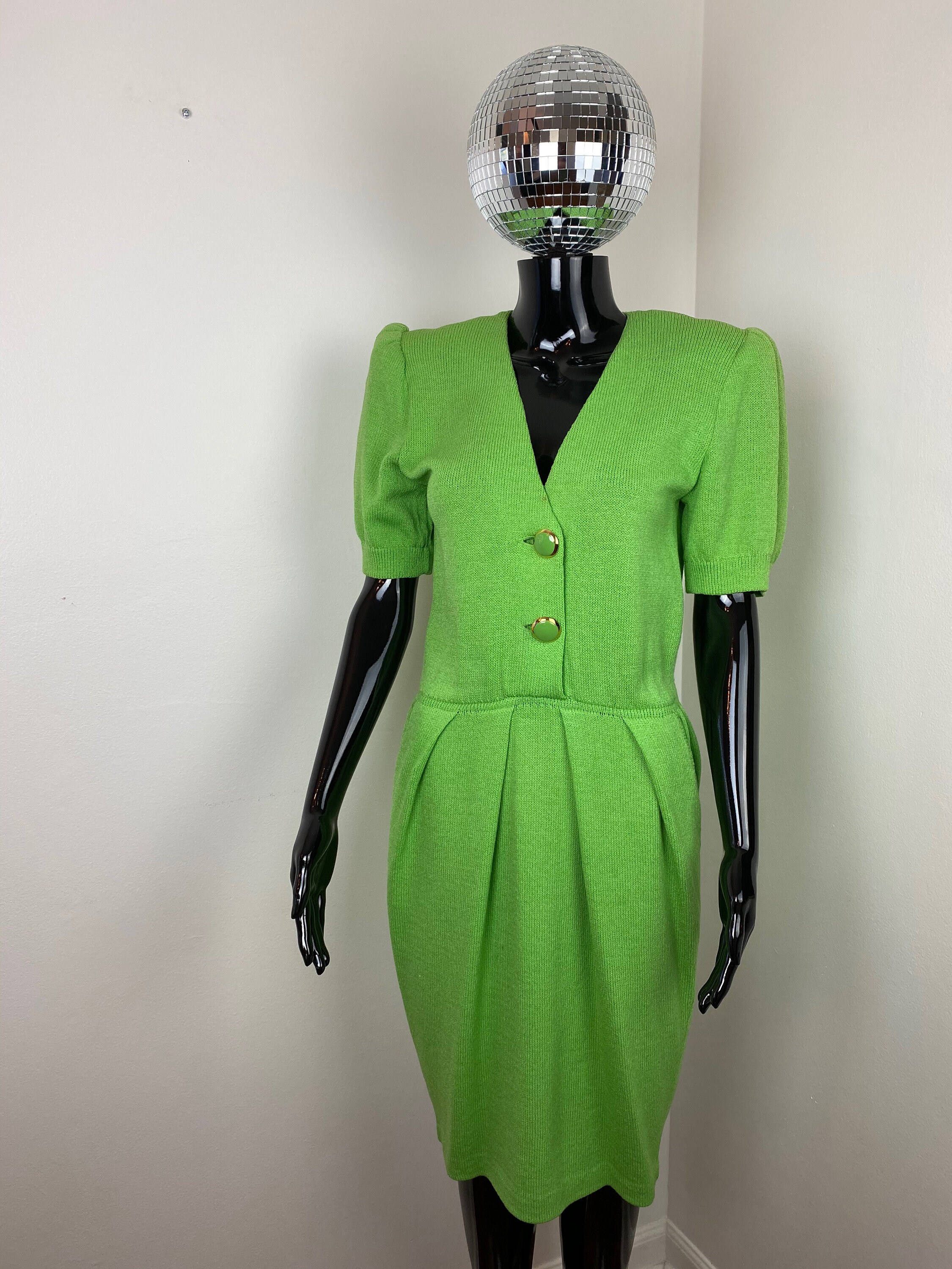 green emerald velvet dress Janice Gown In Geometric Lace – St. John Knits main image 1