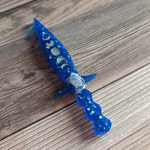 Roher Edelstein Glitzer Athame, Wicca Witchcraft Ritual Messer, Alter Decor, Ritul Magisches Werkzeug, Resin Athame, Okkultismus, Kristall Zauberstab
