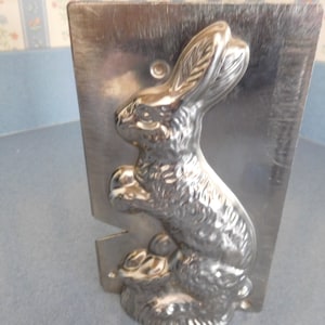 Vintage Antique Rabbit with Egg by Weygandt Vintage Metal Candy Mold #24