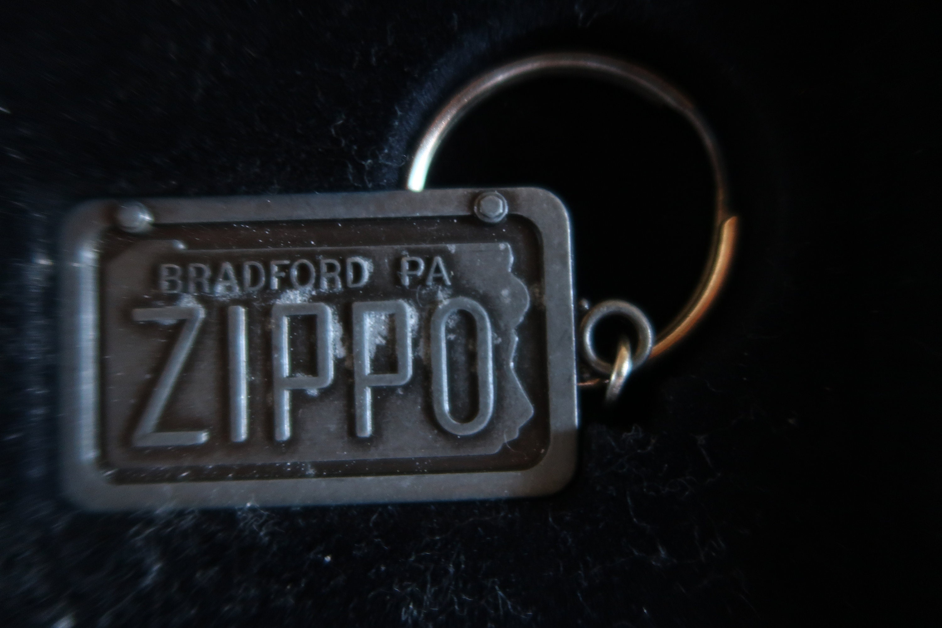 Vintage 1998 Zippo Collectible Set: Lighter, Keychain & Pin - Etsy