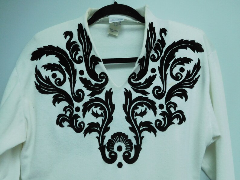 Vintage 1990/'s Fredericks of Hollywood Two Piece White Lounge Wear Set with Black Design Size Large Used