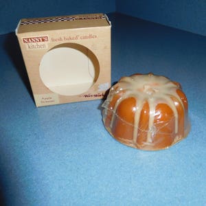 Apple Steusel Candle from Nanny&#39;s Kitchen by Wax Works