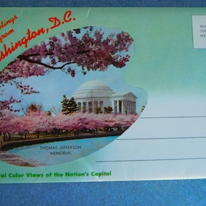 Pochette souvenir des années 1960 Salutations du Capitole des États-Unis de Washington, D.C. Note écrite à l'intérieur de la couverture Petite déchirure en très bon état vintage