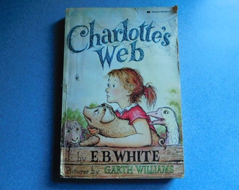 Vintage 1952 Edition Of "Charlotte's Web" By E.B.White Printed By Scholastic Inc. In Good Vintage Condition