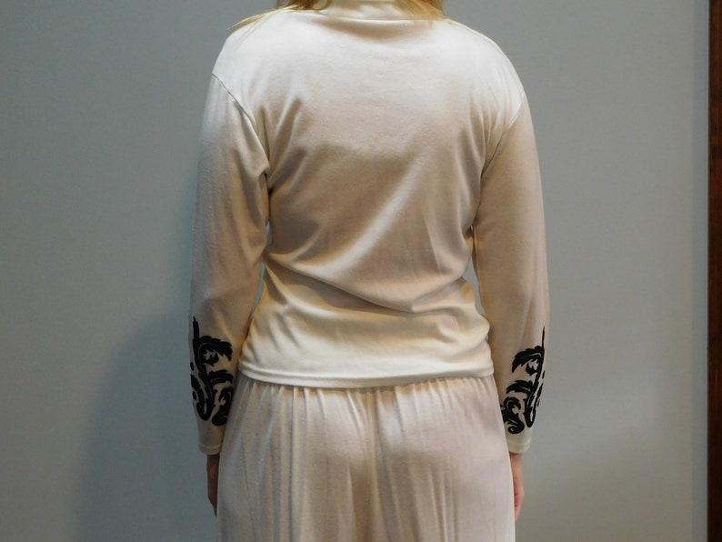 Vintage 1990/'s Fredericks of Hollywood Two Piece White Lounge Wear Set with Black Design Size Large Used