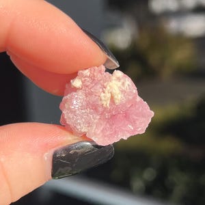 結晶化ローズクォーツクラスター、カンガローズクォーツ、エッチング