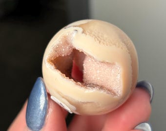 Druzy Agate Sphere, Quartz, Sparkle, Glitter, Crystal Carving, Yellow, White, Sugar, Amethyst