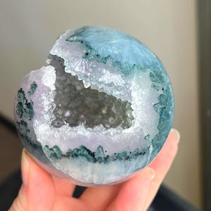 Grüne Amethyst Kugel, grüner Zucker Amethyst, Druzy Quarz, Druzy Amethyst, Bi-Color Amethyst, Lila und Grüner Amethyst, Regenbogen Amethyst