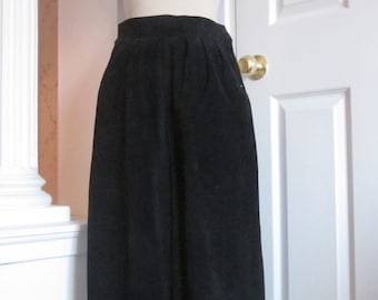 Vintage high waist suede culotte-gaucho pants size 8 - small