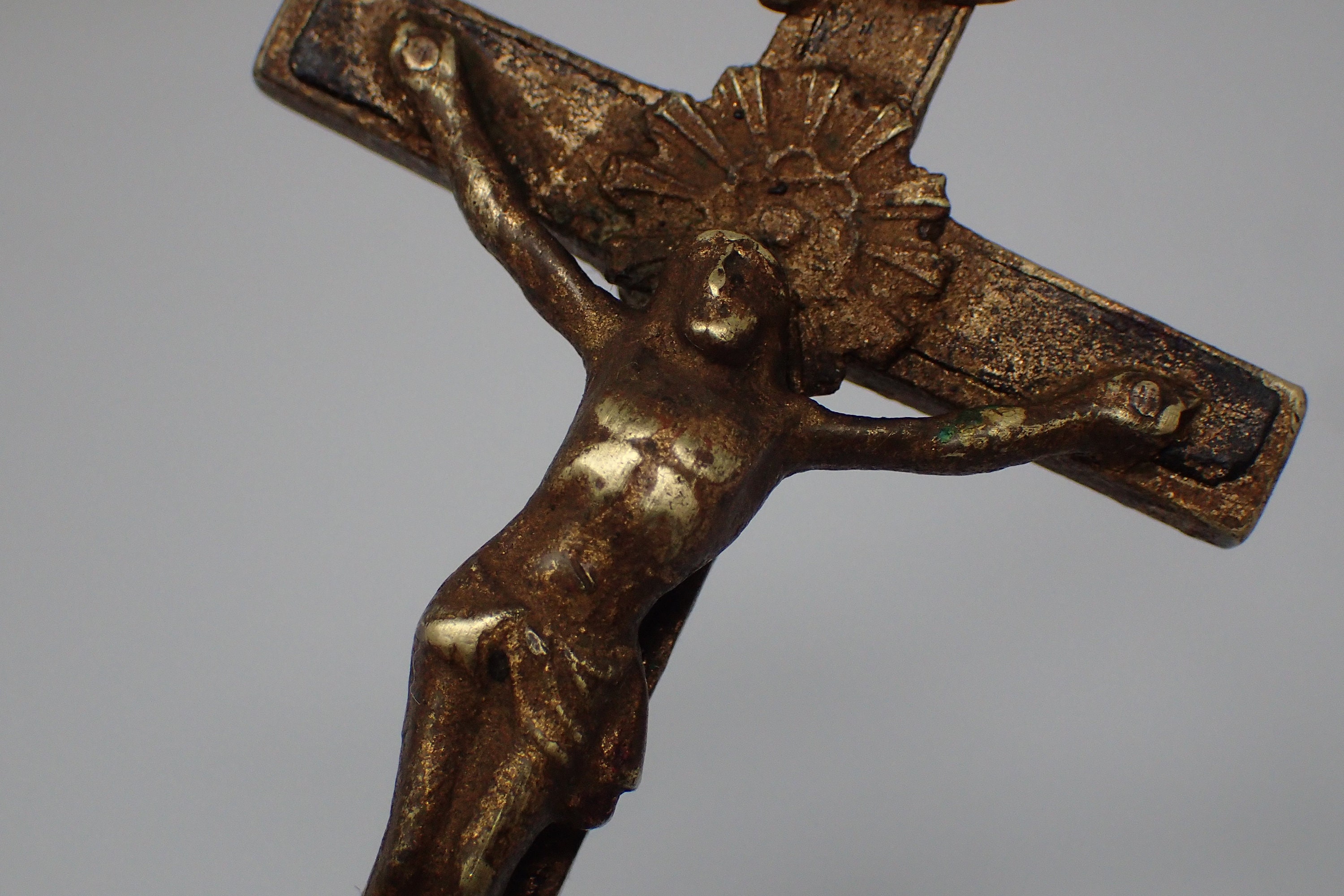 Crucifix Vintage en Bronze