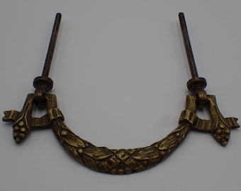 tirador de cajón de bronce antiguo