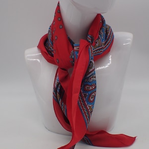 Foulard élégant Femme Ted Lapidus Paris - Rouge - Neuf Sans étiquette - Grand Couturier