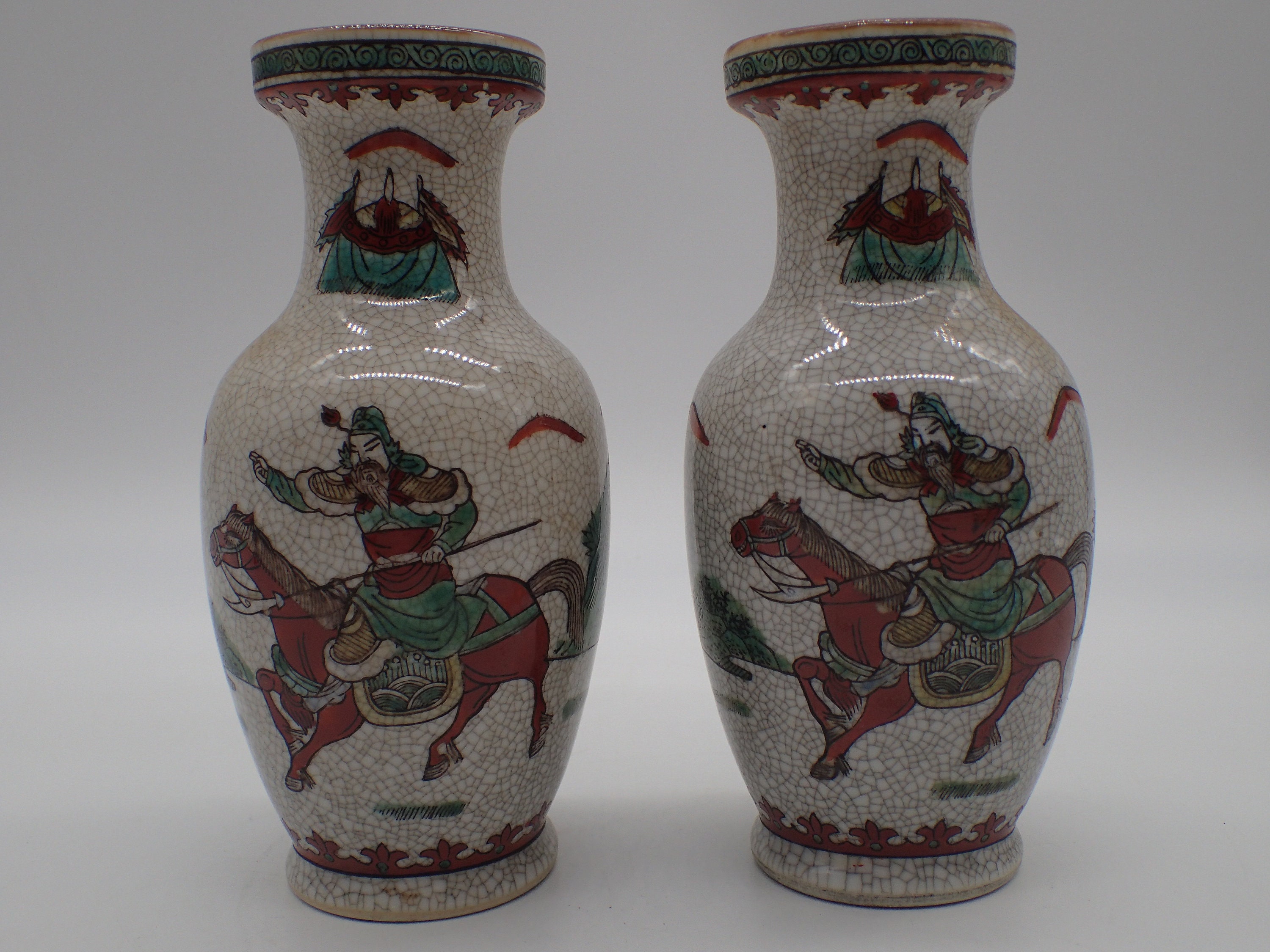 Paire de Vases en Porcelaine Chine