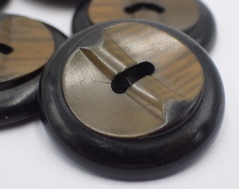six boutons vintage