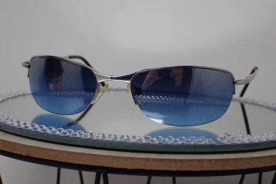 blue sunglasses